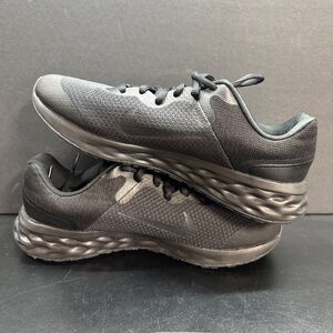 Nike Revolution 6 Running Shoes Youth Size 7 Black DD1096-001
